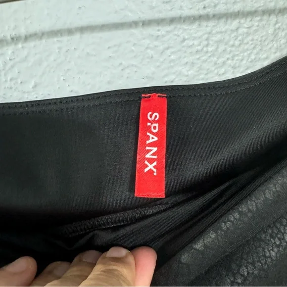 Spanx faux leather snakeskin leggings xs/s - Picture 3 of 3